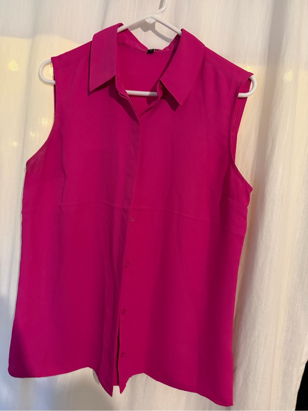 Express Sleeveless Button-Down Tank Top - Fuchsia